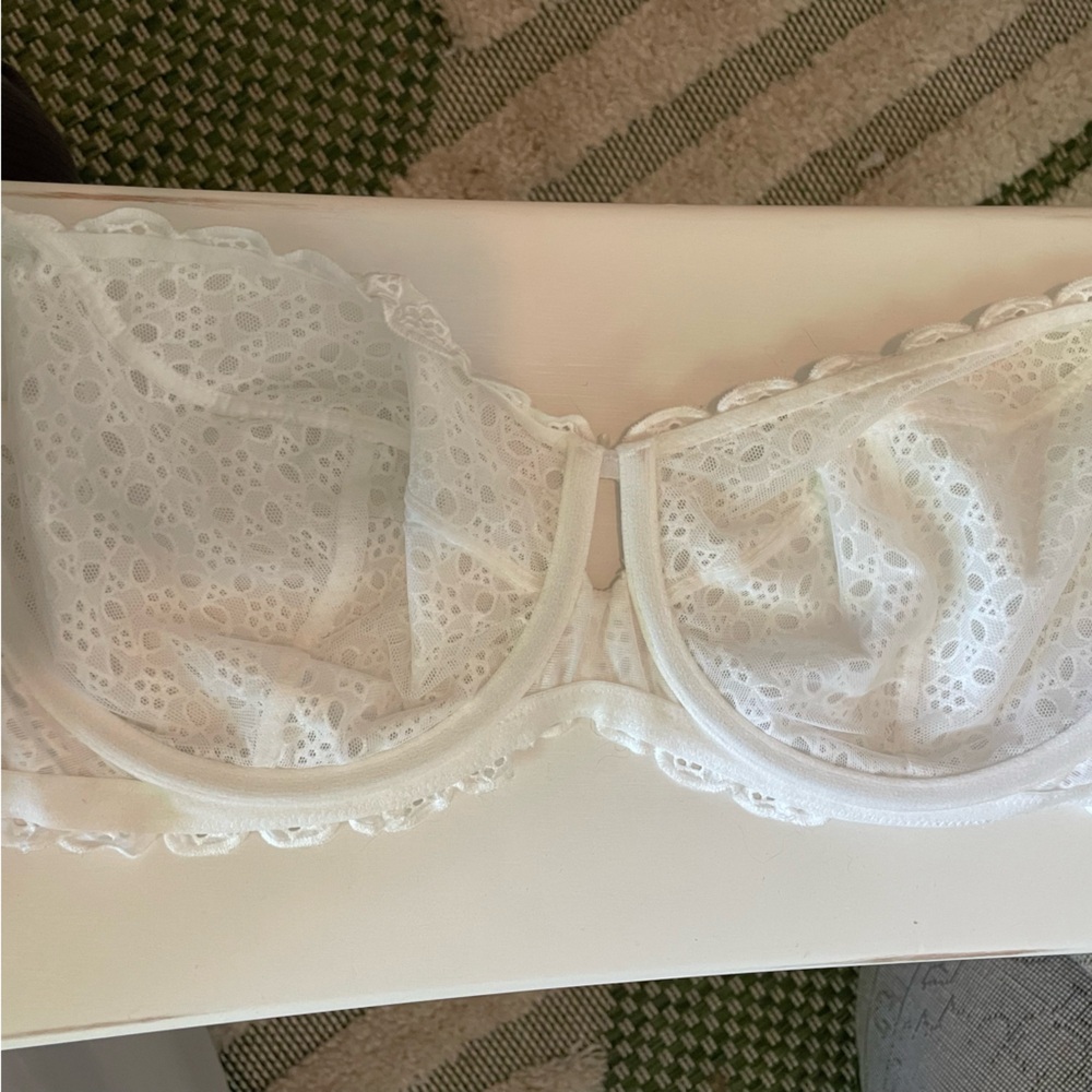 The Fabulous by Victoria's Secret Full Cup Bra, 36DDD, White Eyelet - Picture 7 of 11